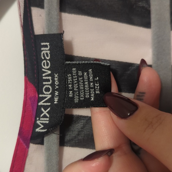 👙🏖️ Swim Cover Up with beading - Picture 3 of 4